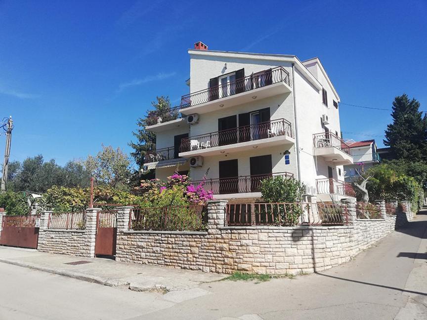 Danyja Apartments Sveti Filip i Jakov Dış mekan fotoğraf