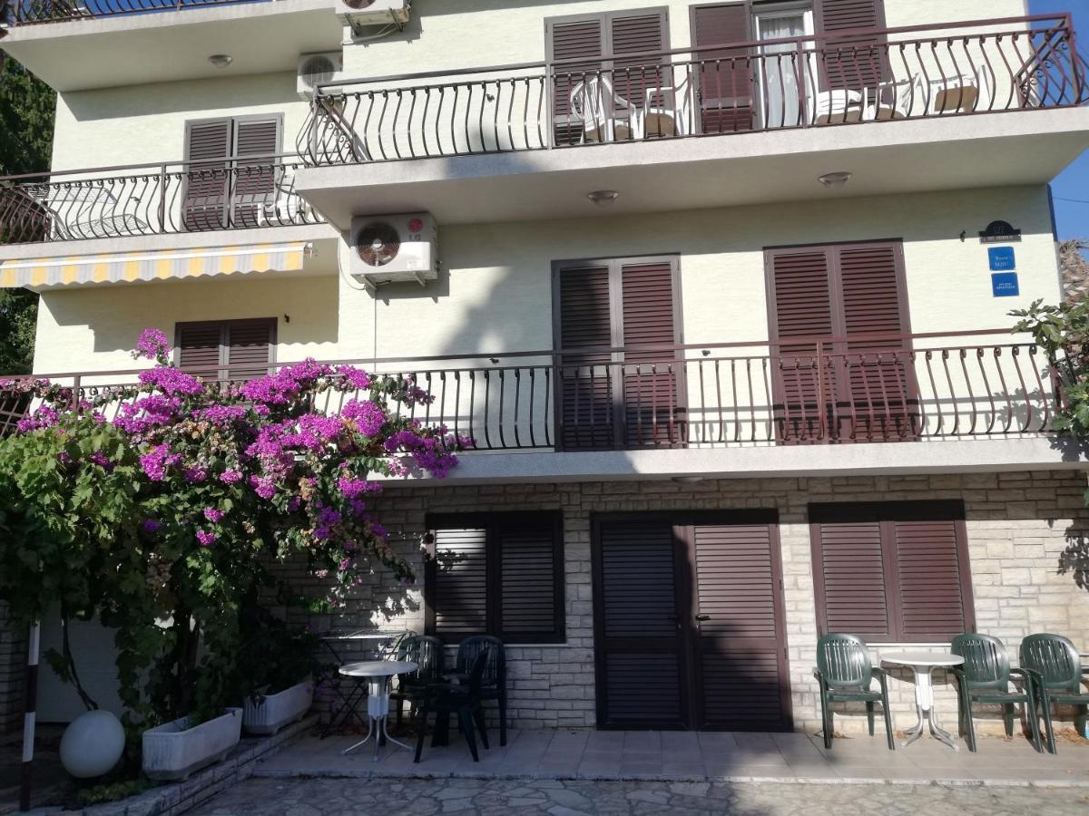 Danyja Apartments Sveti Filip i Jakov Dış mekan fotoğraf